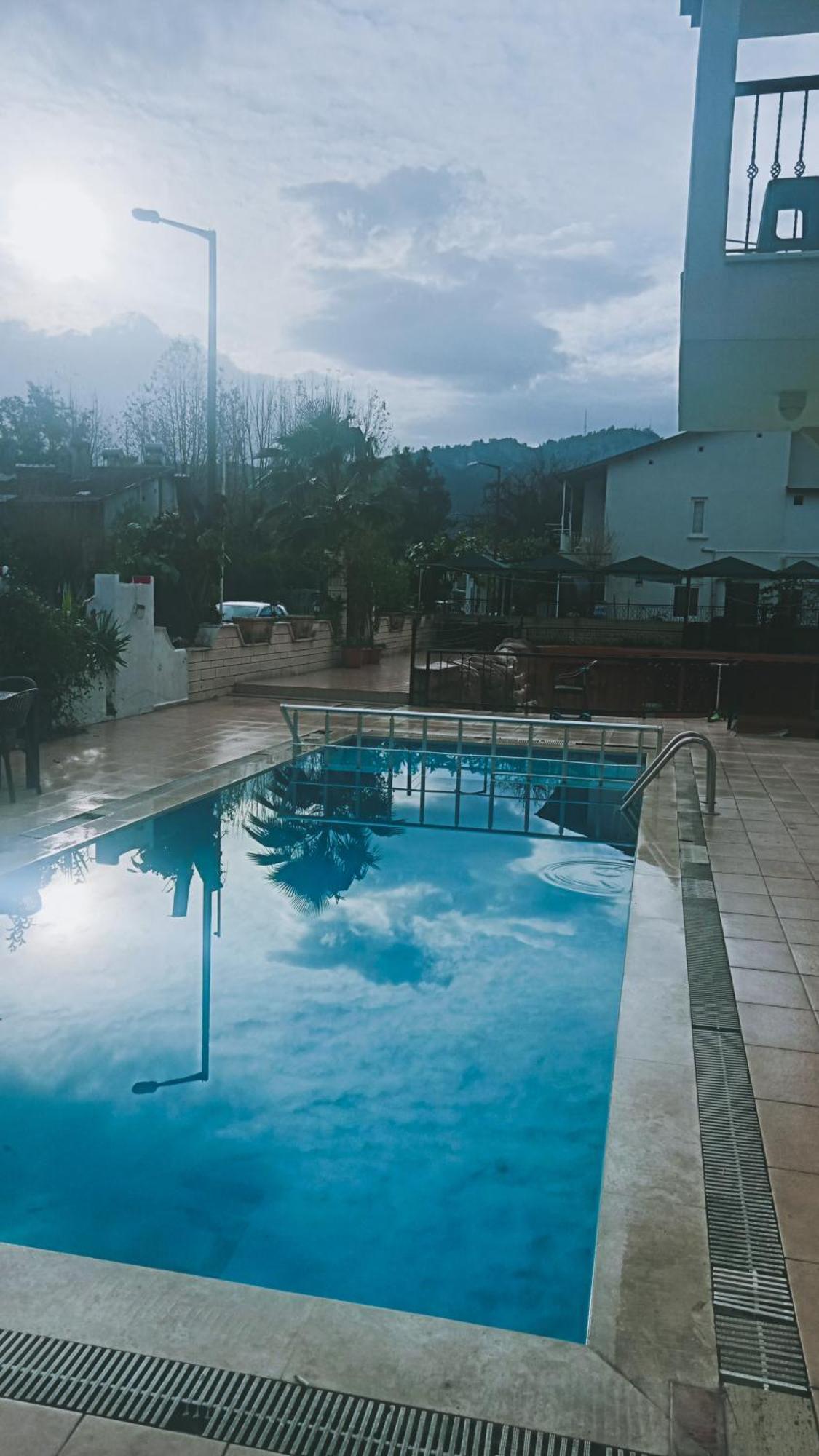London House Hotel كمر المظهر الخارجي الصورة